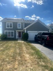 1301 Burns Court, Minooka, IL 60447