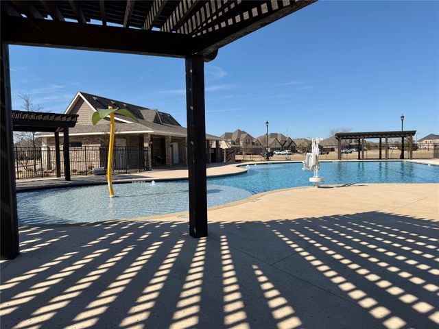 504 Lowland Lane, Waxahachie, TX 75165