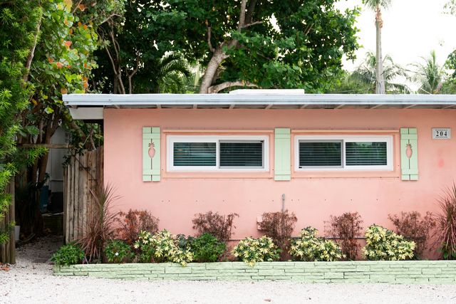 204 Coral Road, Boynton Beach, FL 33435