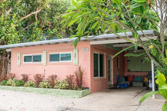 204 Coral Road, Boynton Beach, FL 33435
