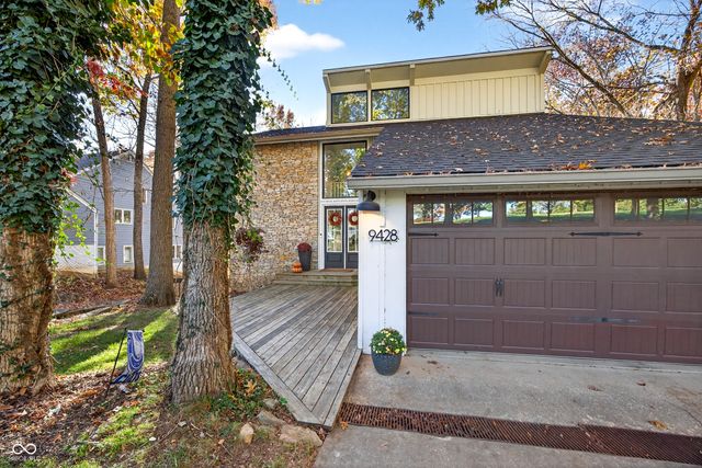 9428 S Harbour Pointe Drive, Bloomington, IN 47401
