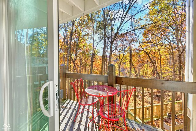 9428 S Harbour Pointe Drive, Bloomington, IN 47401