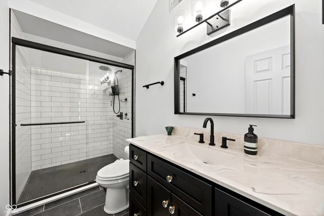 9428 S Harbour Pointe Drive, Bloomington, IN 47401