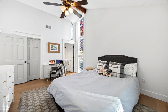 9428 S Harbour Pointe Drive, Bloomington, IN 47401