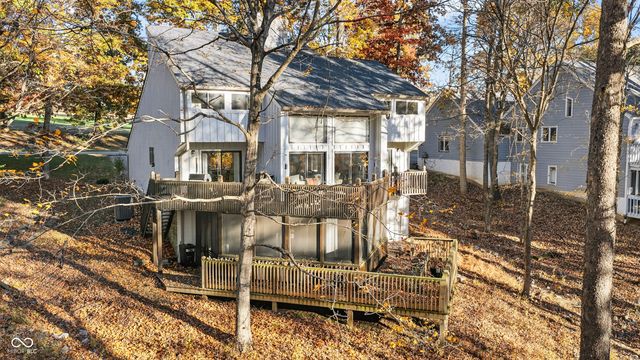 9428 S Harbour Pointe Drive, Bloomington, IN 47401