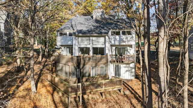 9428 S Harbour Pointe Drive, Bloomington, IN 47401