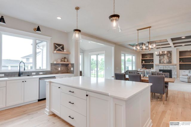 12365 Slayton Street, Papillion, NE 68046