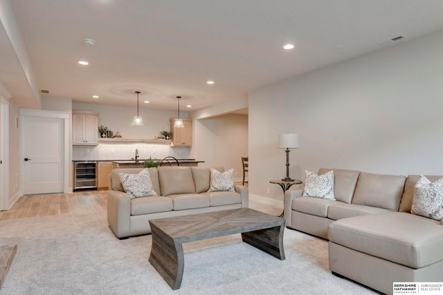 12365 Slayton Street, Papillion, NE 68046