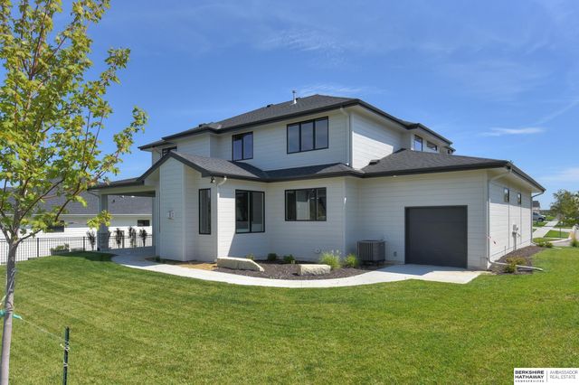 12365 Slayton Street, Papillion, NE 68046