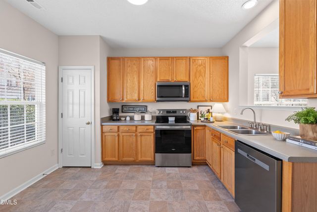 101 Graystar Road, Apex, NC 27502