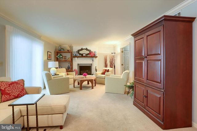 10 STOUDT RD, Hummelstown, PA 17036