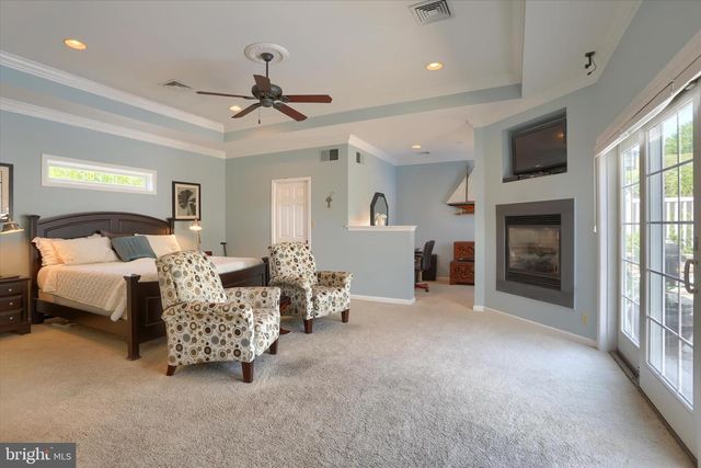 10 STOUDT RD, Hummelstown, PA 17036