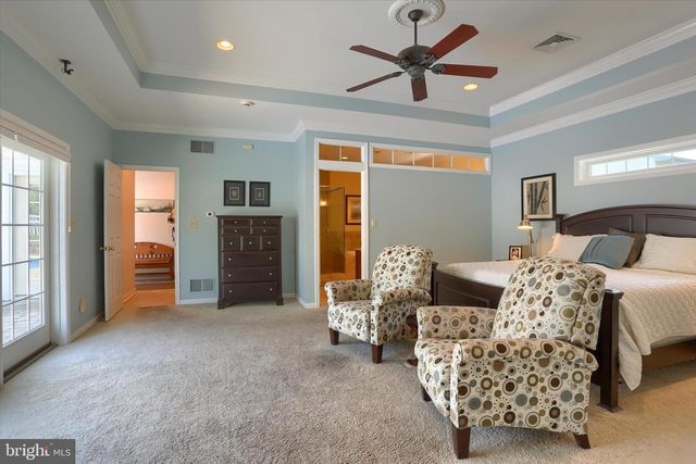 10 STOUDT RD, Hummelstown, PA 17036