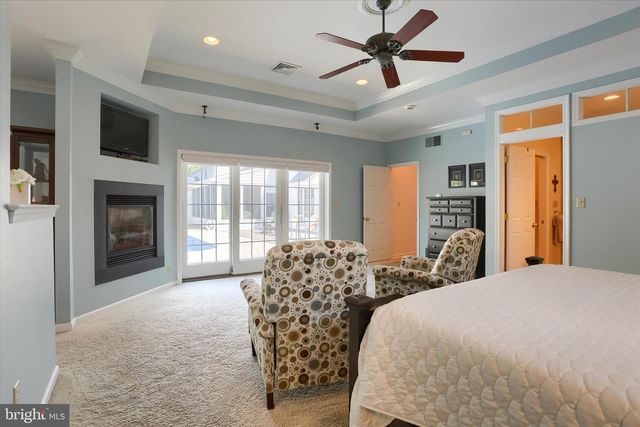 10 STOUDT RD, Hummelstown, PA 17036