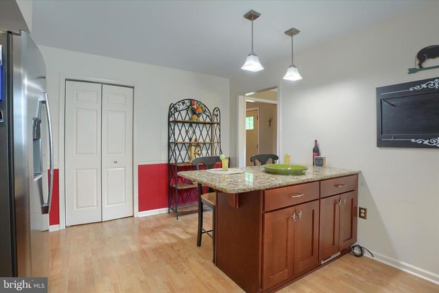 10 STOUDT RD, Hummelstown, PA 17036