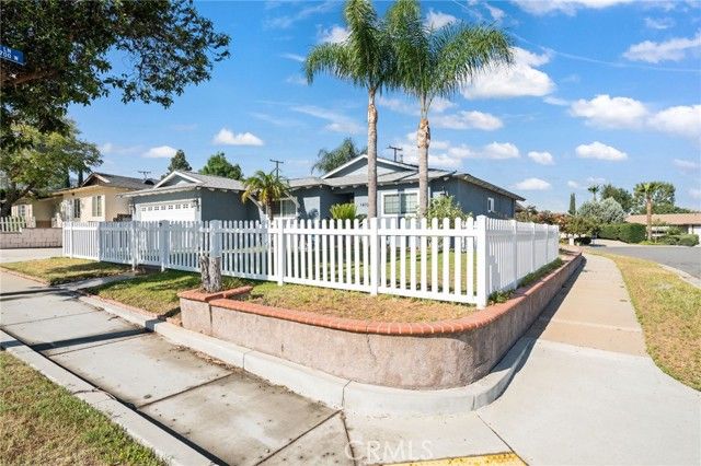 1410 Avenida Del, Corona, CA 92882