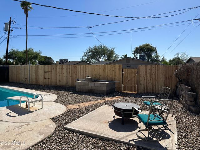 919 W PARKWAY Boulevard, Tempe, AZ 85281