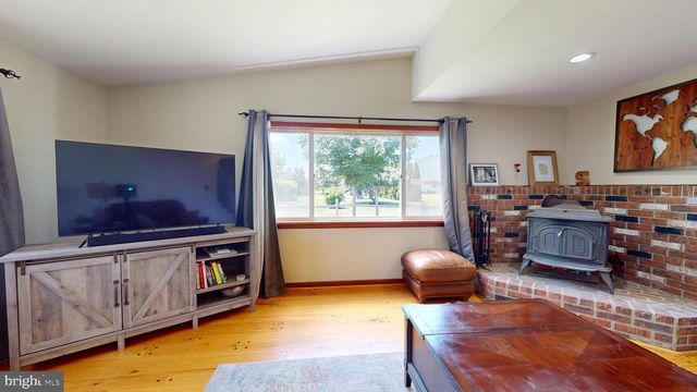 490 SMOKEPIPE RD, Souderton, PA 18964