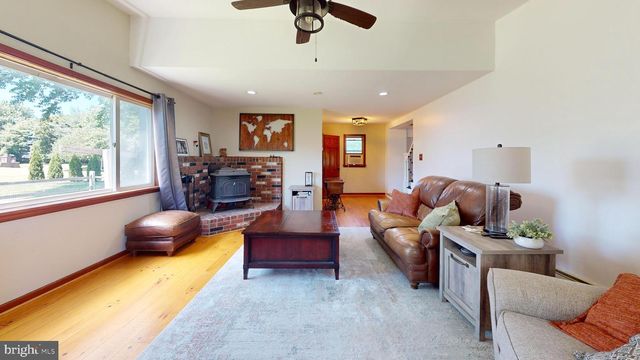490 SMOKEPIPE RD, Souderton, PA 18964