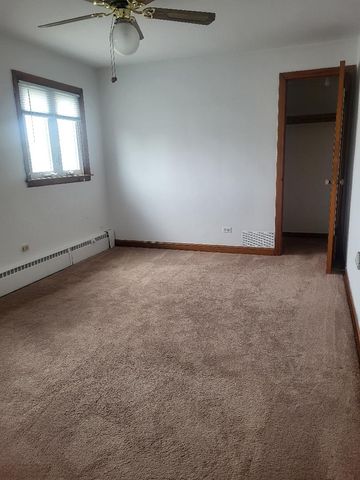 5549 S Meade Avenue 2, Chicago, IL 60638