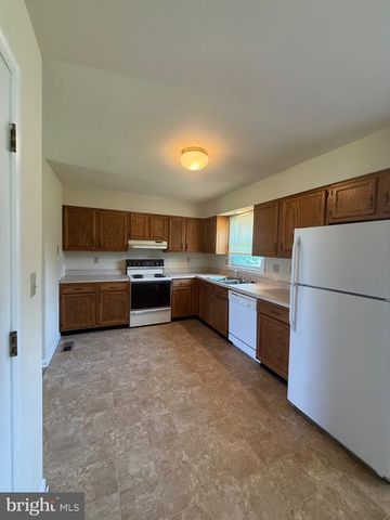 7110 SHARON RD, Fredericksburg, VA 22407