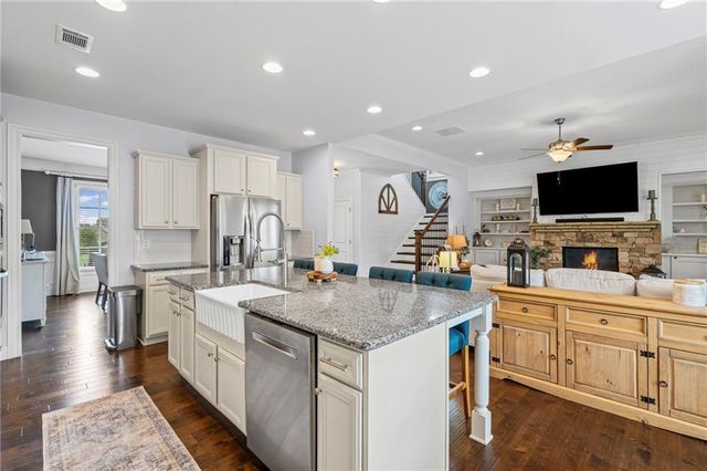6755 Trail Side Drive, Flowery Branch, GA 30542