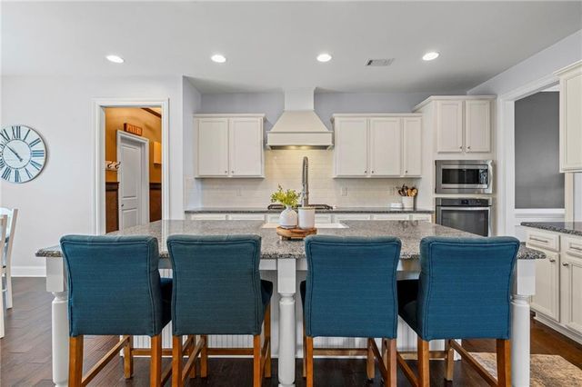 6755 Trail Side Drive, Flowery Branch, GA 30542