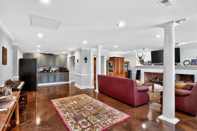 200 Edinburgh Drive A, Cary, NC 27511