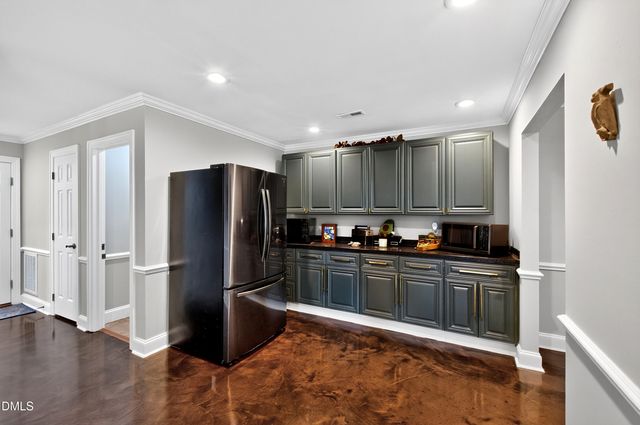 200 Edinburgh Drive A, Cary, NC 27511