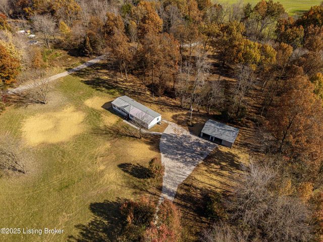 370 Timberline Dr, Vine Grove, KY 40175
