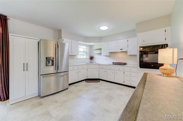 2235 Saint Peters Howell Road, St Peters, MO 63376