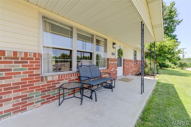 2235 Saint Peters Howell Road, St Peters, MO 63376