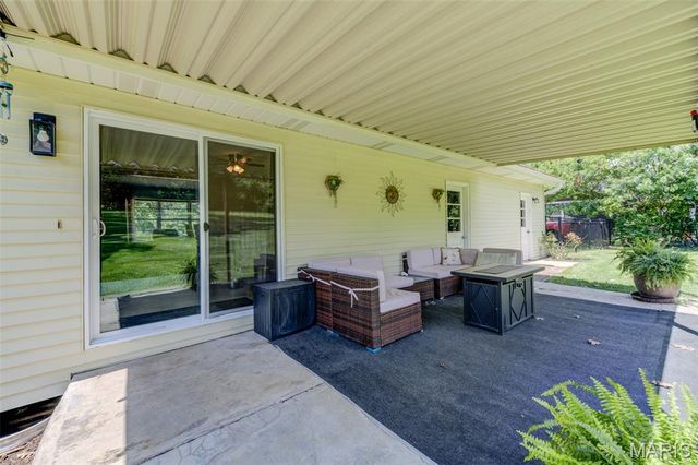 2235 Saint Peters Howell Road, St Peters, MO 63376