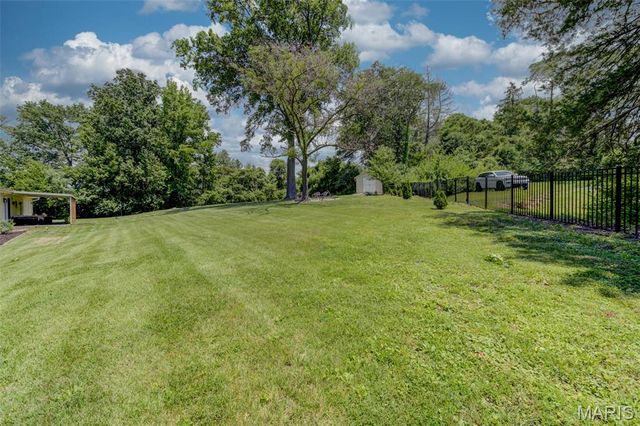 2235 Saint Peters Howell Road, St Peters, MO 63376