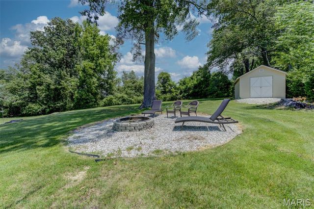 2235 Saint Peters Howell Road, St Peters, MO 63376