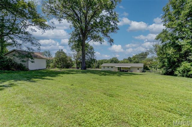 2235 Saint Peters Howell Road, St Peters, MO 63376