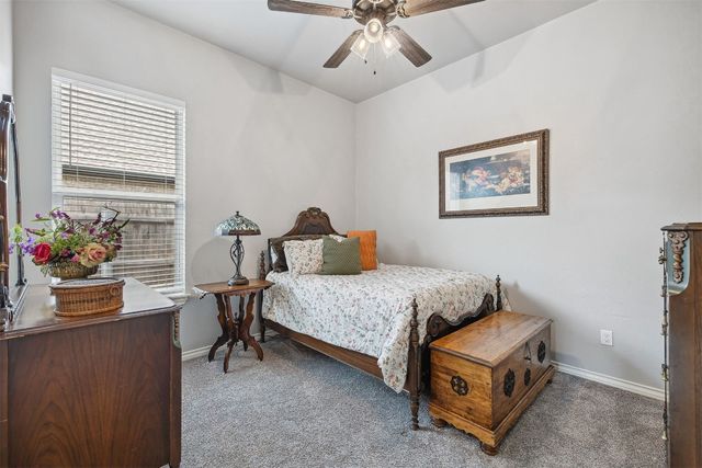 4813 Hambletonian Lane, Mustang, OK 73064