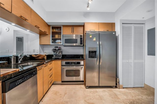 31 SE 5th St 3010, Miami, FL 33131