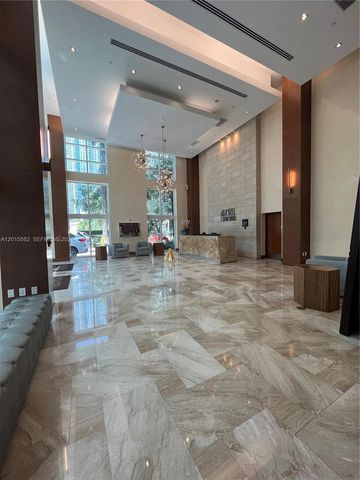 31 SE 5th St 3010, Miami, FL 33131