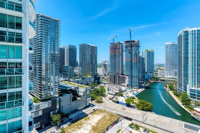 31 SE 5th St 3010, Miami, FL 33131