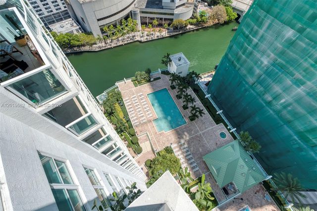 31 SE 5th St 3010, Miami, FL 33131