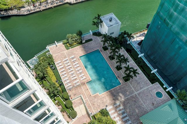 31 SE 5th St 3010, Miami, FL 33131