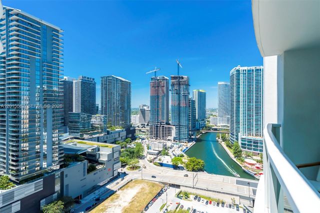 31 SE 5th St 3010, Miami, FL 33131