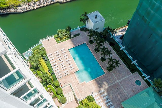 31 SE 5th St 3010, Miami, FL 33131