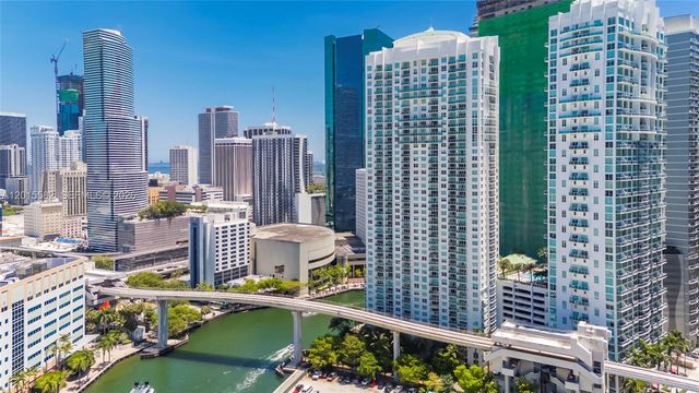 31 SE 5th St 3010, Miami, FL 33131
