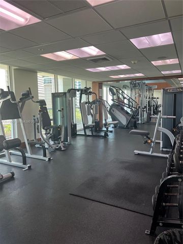 31 SE 5th St 3010, Miami, FL 33131