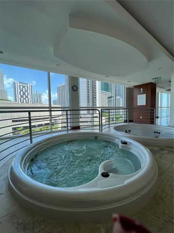 31 SE 5th St 3010, Miami, FL 33131