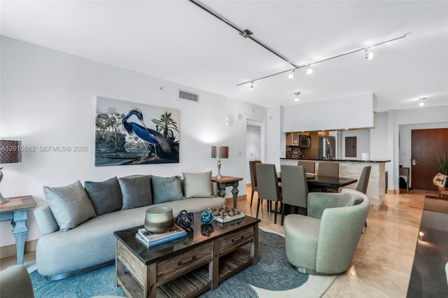 31 SE 5th St 3010, Miami, FL 33131