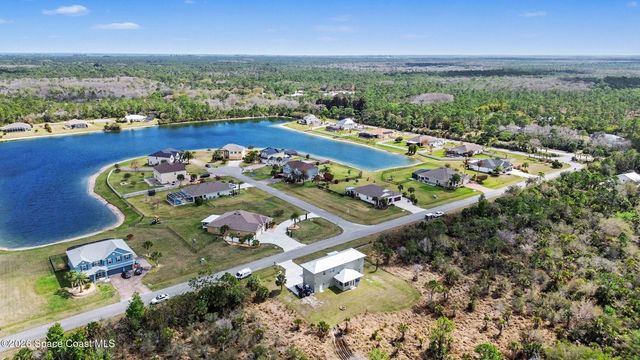 5570 Sanctuary Avenue, Grant, FL 32949