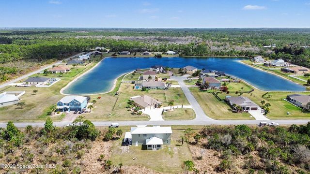 5570 Sanctuary Avenue, Grant, FL 32949